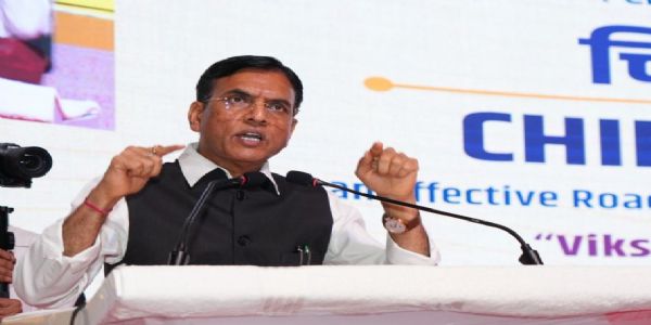 लखनऊ में चिंतन शिविर को संबोधित करते केन्द्रीय मंत्री डा.मनसुख मांडविया लखनऊ में चिंतन शिविर को संबोधित करते केन्द्रीय मंत्री डा.मनसुख मांडविया