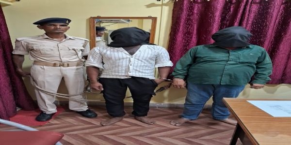 पेट्रोल छिड़ककर जान से मारने का प्रयास, दो आरोपित गिरफ्तार