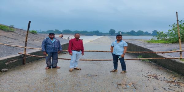 बलौदाबाजार : लगातार बारिश से नदी-नालों में उफान, प्रशासन अलर्ट, अमेठी में आवागमन पर रोक