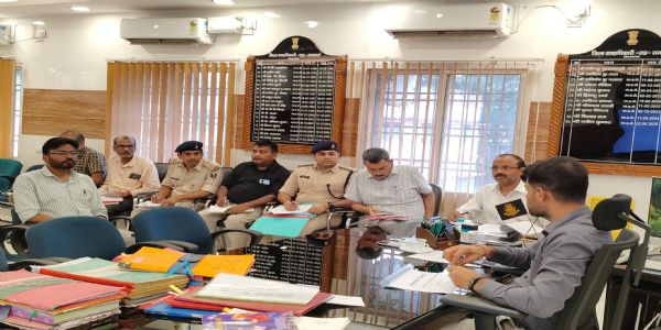 एससी-एसटी अत्याचार मामलों की समीक्षा, 23 लाख रुपये की मुआवजा राशि का हुआ भुगतान