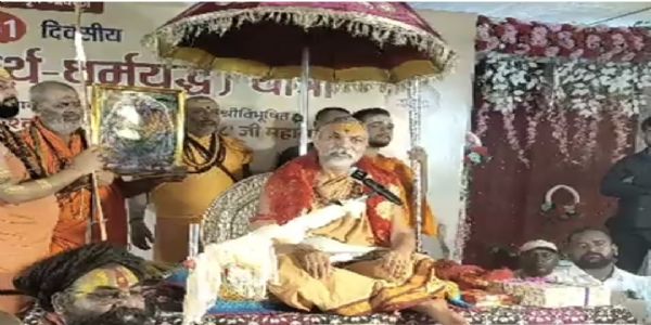 शंकराचार्य अविमुक्तेश्वरानंद ने हनुमानगढ़ी में किया दर्शन