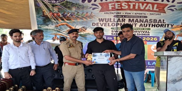 वुलर- मानसबल विकास प्राधिकरण ने एक दिवसीय जल क्रीड़ा महोत्सव किया आयोजन