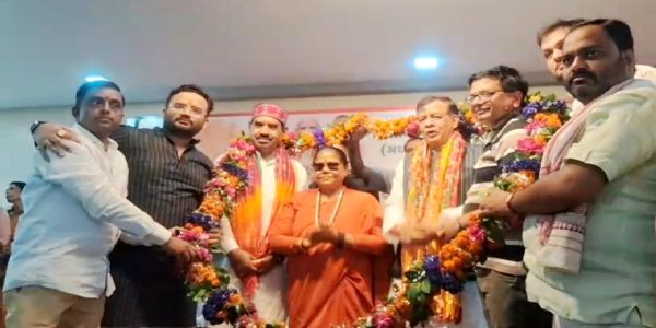 सनातन धर्म पर आपत्तिजनक बयान देने वालों को सार्वजनिक माफी मांगनी चाहिए : साध्वी निरंजन ज्योति