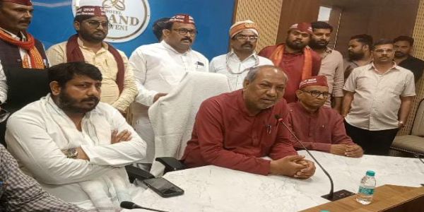 काम और संघर्ष से मिली पहचान, समाज के विश्वास का सम्मान : डॉ. संजय निषाद