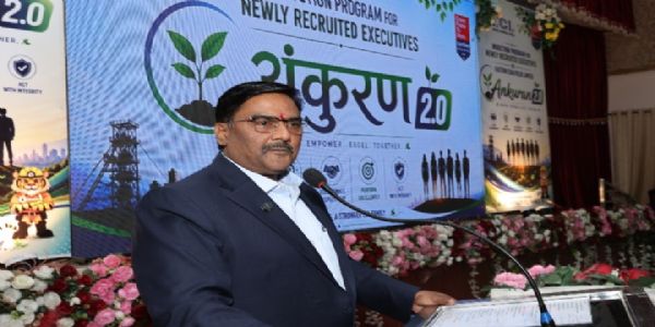 ईसीएल के सीएमडी सतीश झा ने 