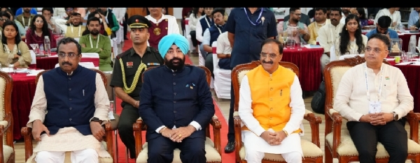 देहरादून के थानो स्थित लेखक गांव में इंडिया फाउंडेशन की ओर से आयोजित तीन दिवसीय 15वीं यंग थिंकर्स मीट में राज्यपाल, राममाधव सहित अन्य। देहरादून के थानो स्थित लेखक गांव में इंडिया फाउंडेशन की ओर से आयोजित तीन दिवसीय 15वीं यंग थिंकर्स मीट में राज्यपाल, राममाधव सहित अन्य।