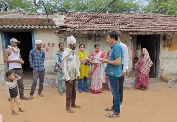 स्वास्थ्य विभाग की टीम स्वास्थ्य विभाग की टीम