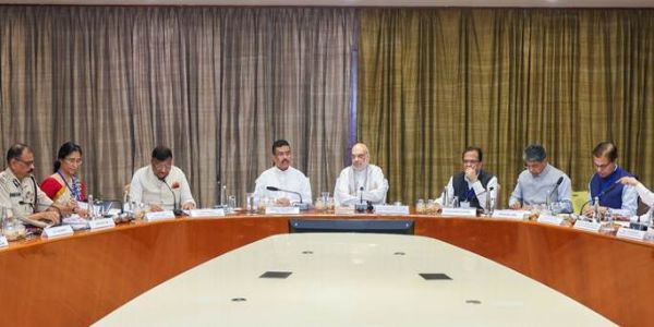 अमित शाह की समिक्ष अमित शाह की समिक्ष