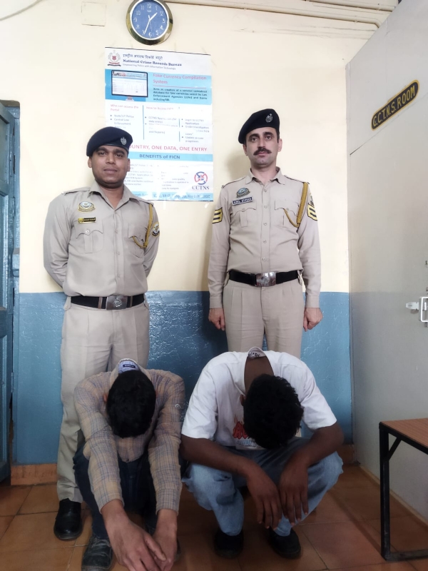 चोरी के आरोपी चोरी के आरोपी
