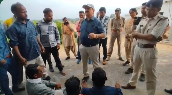CSEB के अतिरिक्त मुख्य अभियंता के कथित बयान पर मचा बवाल, निष्पक्ष जांच और एफआईआर की मांग CSEB के अतिरिक्त मुख्य अभियंता के कथित बयान पर मचा बवाल, निष्पक्ष जांच और एफआईआर की मांग