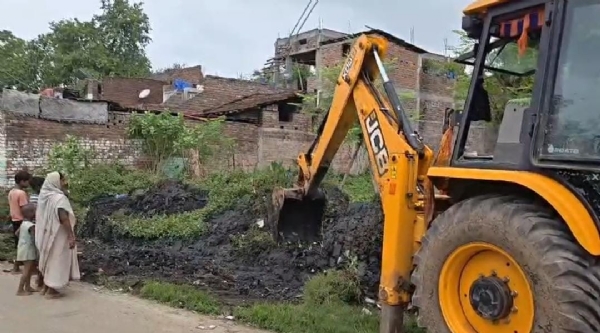 सफाई करता जेसीबी सफाई करता जेसीबी