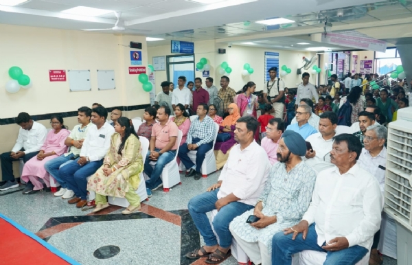 गिफ्ट ऑफ लाइफ कार्यक्रम का उद्घाटन करते उपयुक्त मनीष कुमार गिफ्ट ऑफ लाइफ कार्यक्रम का उद्घाटन करते उपयुक्त मनीष कुमार