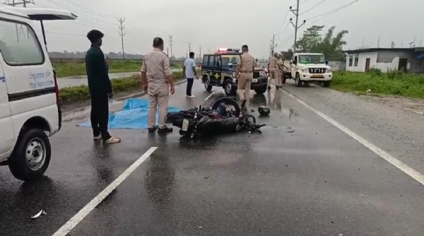 सड़क हादसे में एक की मौत सड़क हादसे में एक की मौत