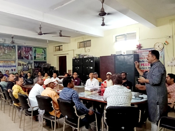 संबोधित करते अतिथि संबोधित करते अतिथि