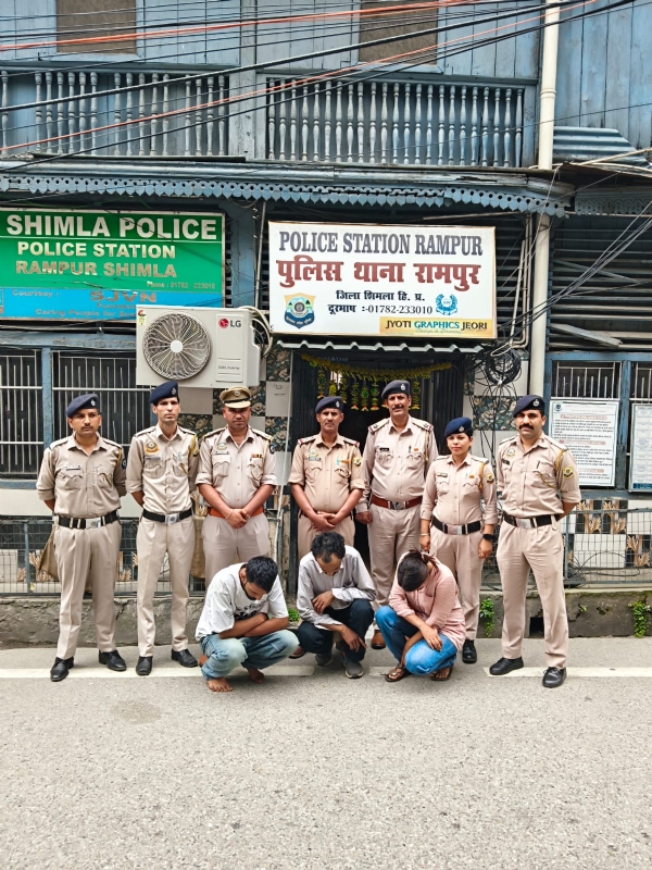 गिरफ्तार अभियुक्त गिरफ्तार अभियुक्त