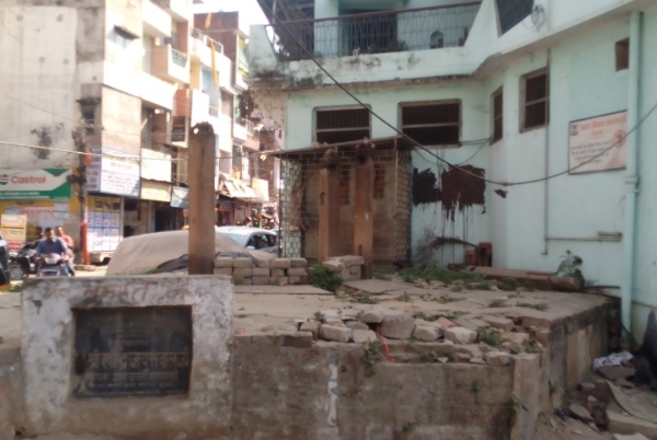 नदेसर मोड पर सौ वर्ष पुराना कुआं नदेसर मोड पर सौ वर्ष पुराना कुआं