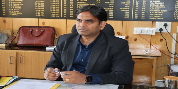 कांगड़ा जिला में तीन दिन भारी, बारिश के रेड अलर्ट के चलते उपायुक्त की अधिकारियों के साथ बैठक