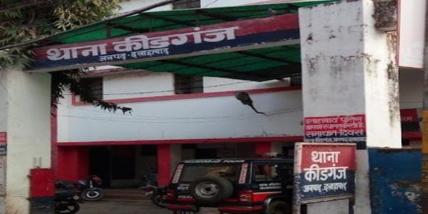नए यमुना पुल से दम्पति कूदे, पति की मौत