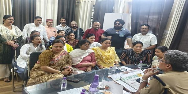 अभद्र टिप्पणी करने वाला 