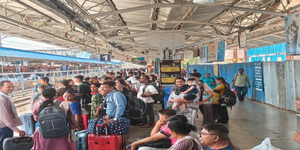 ट्रेन में ज्यादा सामान ले जाने पर पहले बुकिंग जरूरी