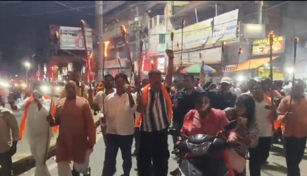 जेपीएससी में कथित धांधली के विरोध में भाजपा युवा मोर्चा का मशाल जुलूस जेपीएससी में कथित धांधली के विरोध में भाजपा युवा मोर्चा का मशाल जुलूस