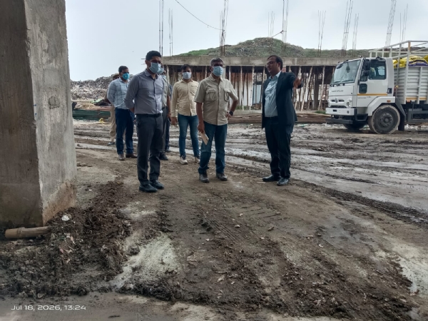 केंद्रीय सचिव व नगर आयुक्त करसड़ा प्लांट में केंद्रीय सचिव व नगर आयुक्त करसड़ा प्लांट में