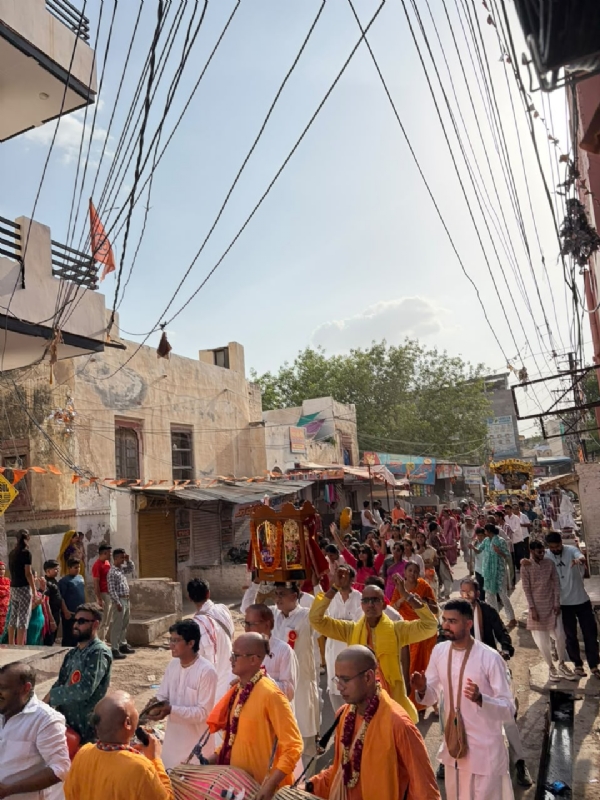 इस्कॉन बीकानेर के तत्वावधान में बीकानेर में इस वर्ष भव्य रथ यात्रा निकाली इस्कॉन बीकानेर के तत्वावधान में बीकानेर में इस वर्ष भव्य रथ यात्रा निकाली