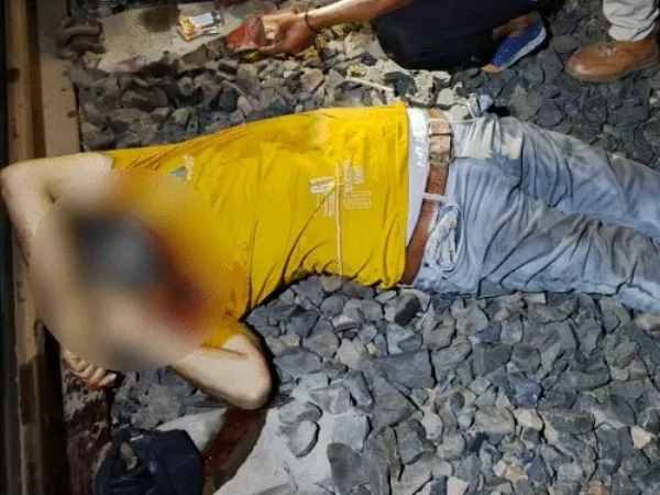 आरोपी पति का सिरकटा शव रेलवे ट्रैक पर मिला आरोपी पति का सिरकटा शव रेलवे ट्रैक पर मिला