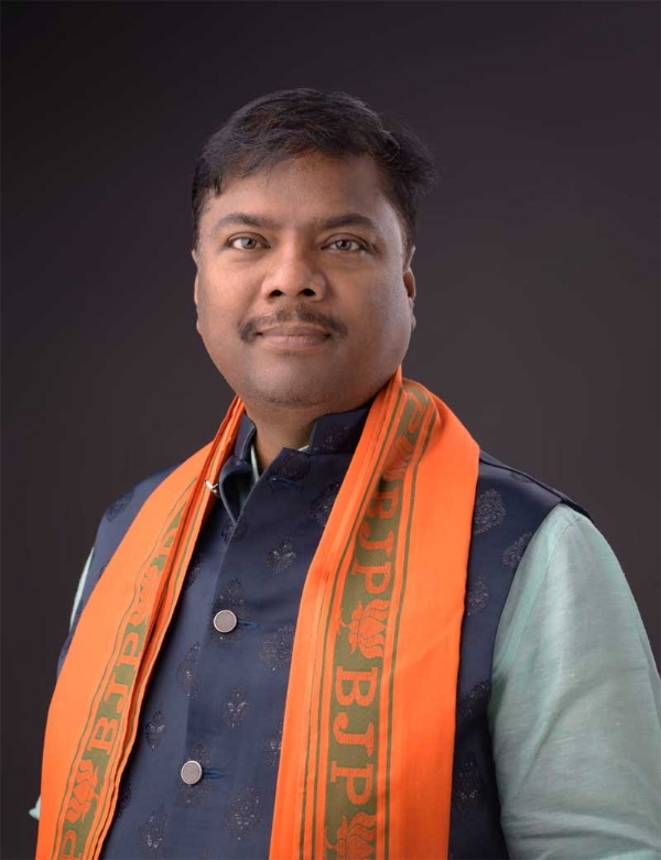 वन मंत्री केदार कश्यप वन मंत्री केदार कश्यप