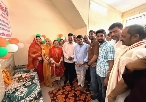 चित्तौड़गढ़ विधानसभा क्षेत्र में रविवार को आयोजित कार्यक्रम में भाग लेते जनप्रतिनिधि। चित्तौड़गढ़ विधानसभा क्षेत्र में रविवार को आयोजित कार्यक्रम में भाग लेते जनप्रतिनिधि।