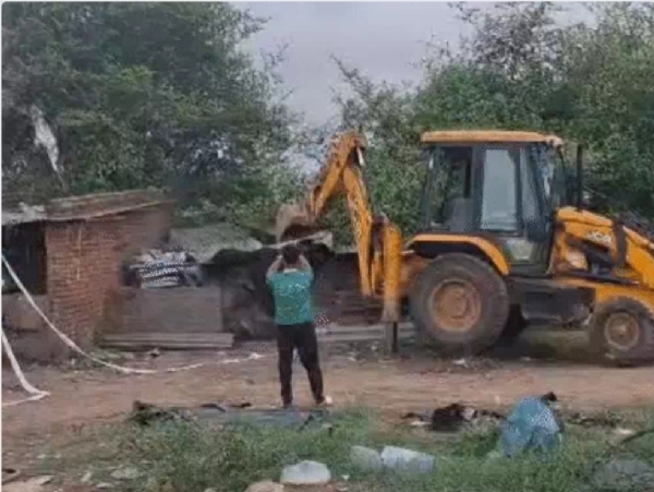 अहमदाबाद वस्त्राल के पताका फैक्टरी ब्लास्ट की फ़ोटो अहमदाबाद वस्त्राल के पताका फैक्टरी ब्लास्ट की फ़ोटो