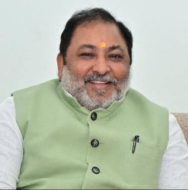 परिवहन मंत्री दयाशंकर सिंह परिवहन मंत्री दयाशंकर सिंह