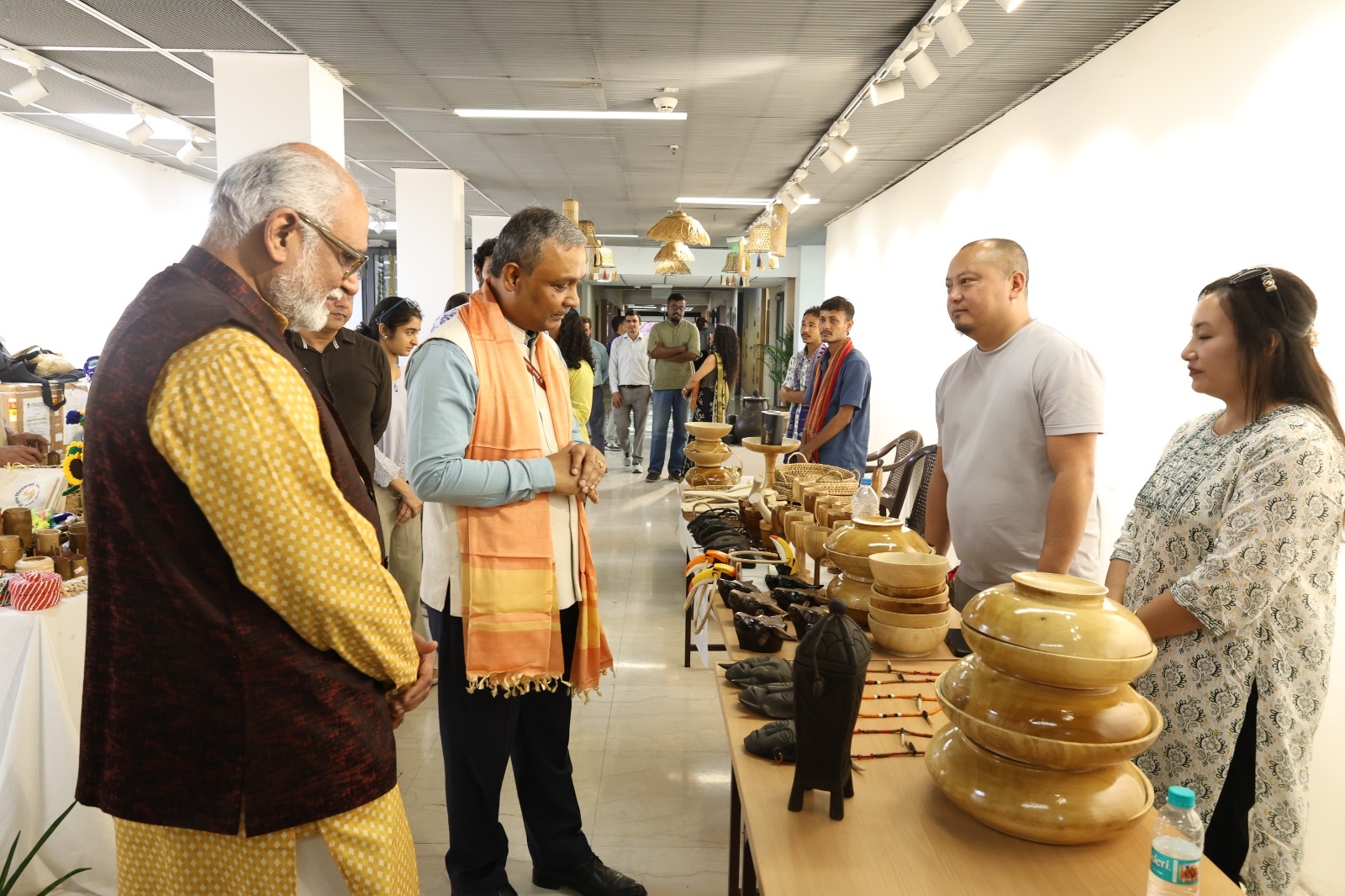 सूचना एवं प्रसारण मंत्रालय के सचिव चंचल कुमार और आईजीएनसीए के सदस्य सचिव डॉ. सच्चिदानंद जोशी मौजूद। सूचना एवं प्रसारण मंत्रालय के सचिव चंचल कुमार और आईजीएनसीए के सदस्य सचिव डॉ. सच्चिदानंद जोशी मौजूद।