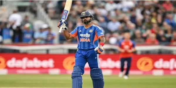 श्रेयस अय्यर ने खेली अर्धशतकीय पारी श्रेयस अय्यर ने खेली अर्धशतकीय पारी