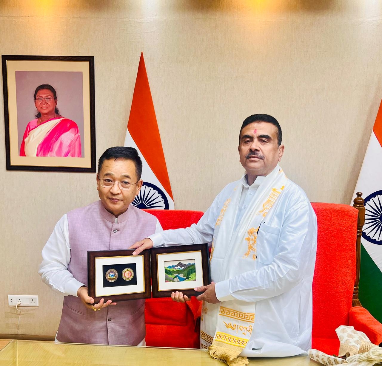 शुभेंदु की नेताओं से मुलाकात शुभेंदु की नेताओं से मुलाकात