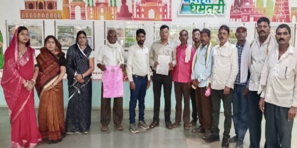 जर्जर स्कूल भवन के पुनर्निर्माण की मांग, सात दिन में स्वीकृति नहीं तो तालाबंदी