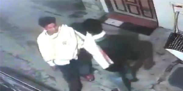 पुलिस थाना चारामा के पास एक रात में पांच दुकानों में चोरी की वारदात