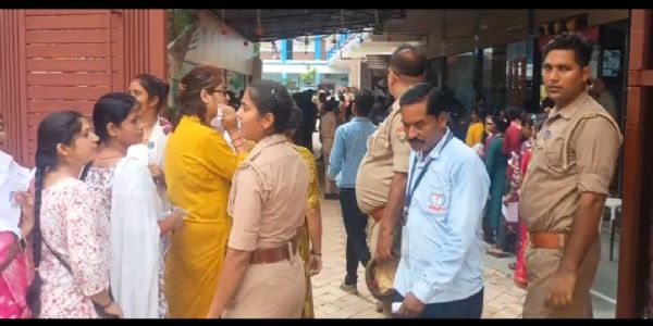 उप्र में तीन दिवसीय यूपी टीईटी की परीक्षा के पहले दिन की प्रथम पाॅली की परीक्षा शांतिपूर्ण सम्पन्न