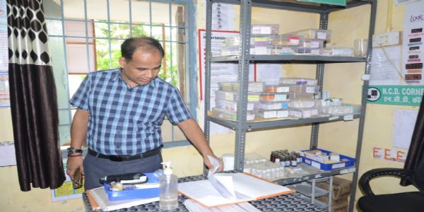 कलेक्टर ने किया आयुष्मान आरोग्य मंदिर व उप स्वास्थ्य केन्द्र बरौदा का निरीक्षण
