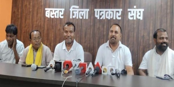 बिना खनन के 2.75 लाख टन लौह अयस्क का परिवहन करने वालाें पर करें कार्रवाई : मनीष कुंजाम