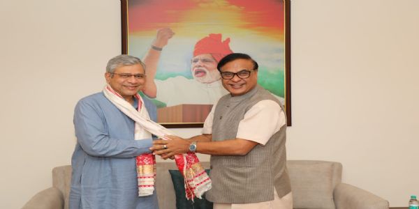 असम को सेमीकंडक्टर हब और रेल संपर्क मजबूत करने के लिए केंद्र से सहयोग की मांग