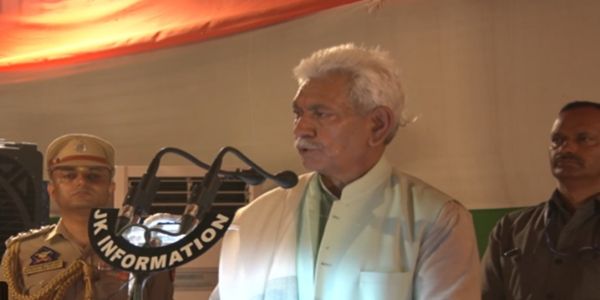 जम्मू-कश्मीर के उप-राज्यपाल मनोज सिन्हा। फोटो ग्रैब - लोक भवन जम्मू - कश्मीर जम्मू-कश्मीर के उप-राज्यपाल मनोज सिन्हा। फोटो ग्रैब - लोक भवन जम्मू - कश्मीर
