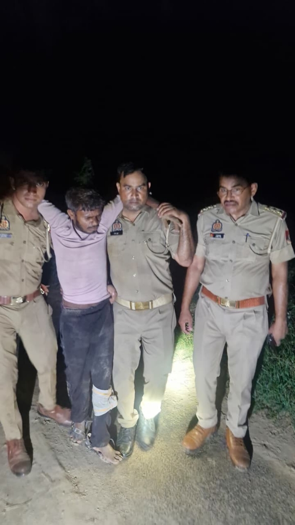 गिरफ्तार अभियुक्त गिरफ्तार अभियुक्त