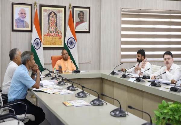 मुख्यमंत्री योगी आदित्यनाथ मुख्यमंत्री योगी आदित्यनाथ