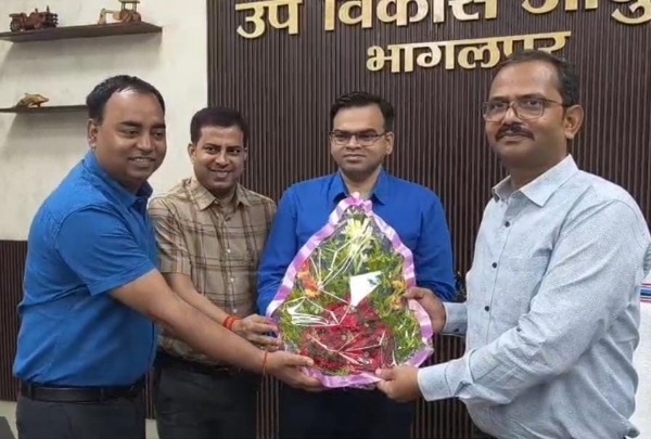 पदभार लेते डीडीसी पदभार लेते डीडीसी