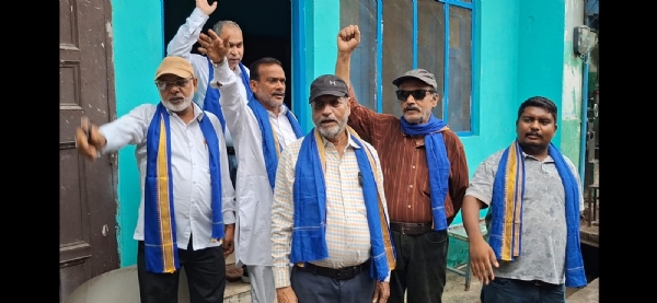 जंतर-मंतर रवाना होने से पहले भीम आर्मी जंतर-मंतर रवाना होने से पहले भीम आर्मी