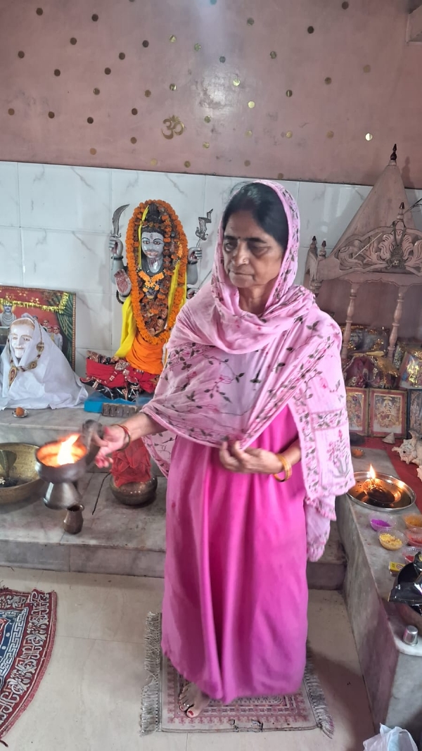 महाकाल मंदिर में मां कात्यानी की विशेष पूजा, महाआरती में उमड़े श्रद्धालु महाकाल मंदिर में मां कात्यानी की विशेष पूजा, महाआरती में उमड़े श्रद्धालु