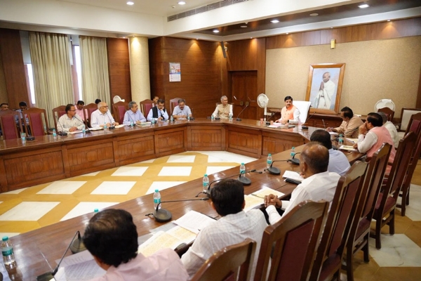 मुख्यमंत्री डॉ. मोहन यादव ने ली गुरु पूर्णिमा महोत्सव आयोजन की तैयारियों की बैठक मुख्यमंत्री डॉ. मोहन यादव ने ली गुरु पूर्णिमा महोत्सव आयोजन की तैयारियों की बैठक