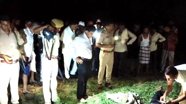 बाडी में पत्थर से कुचलकर किशोर की हत्या जंगल में फेंका शव बाडी में पत्थर से कुचलकर किशोर की हत्या जंगल में फेंका शव
