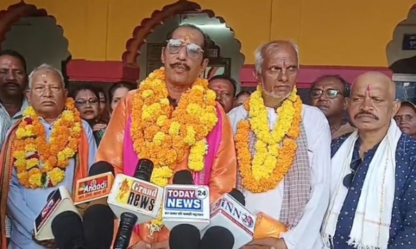 सुकमा जमींदार परिवर के वरिष्ठ सदस्य कुमार जयदेव सुकमा जमींदार परिवर के वरिष्ठ सदस्य कुमार जयदेव